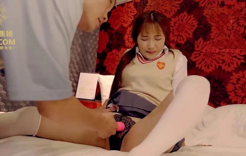 Nàng nhỏ dùng thân thế chấp tiền cho bố vay tiền bọn xã hội đen